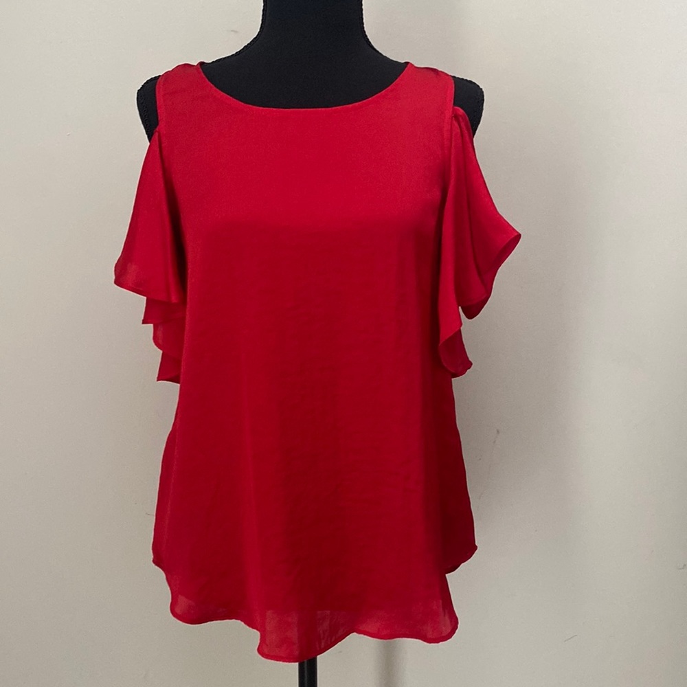 A Byer Womens Red Cold Shoulder Button Back Ruffle Sleeve Blouse Small S